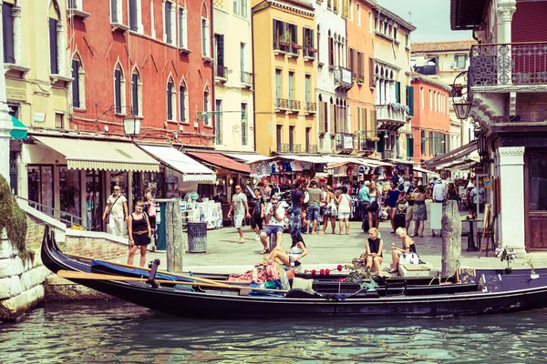 Venedig, Italien, 9 augusti, 2013: Den vackra utsikten över en Canal Gran — Stockfoto