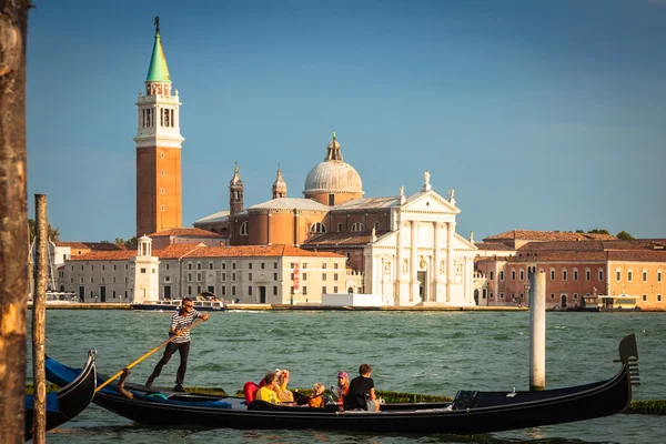 Venice, Italy,August 9, 2013: Traditional Gondola on Canal Grand — Stock Photo, Image