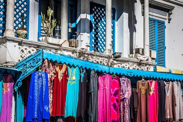 Loja de artesanato no mercado em Tunis — Fotografia de Stock