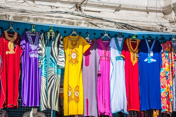 Loja de artesanato no mercado em Tunis — Fotografia de Stock