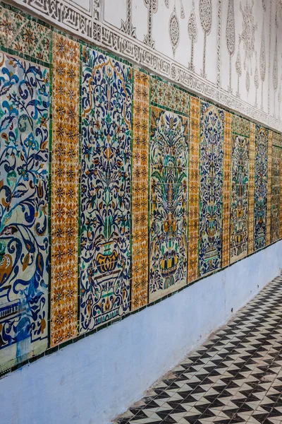 Tunísia. Kairouan - a Zaouia de Sidi Saheb ("O Mosq do Barbeiro — Fotografia de Stock