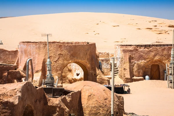 Bâtiments à Ong Jemel, Tunisie. Ong Jemel est un endroit près de Tozeu — Photo