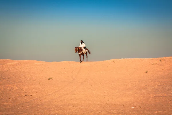 Local people on horses, in the famous Saraha desert,Douz,Tunisia — Stock Photo, Image