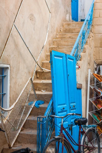 The courtyard of a typical house in Sidi Bou Said, Tunisia — стоковое фото