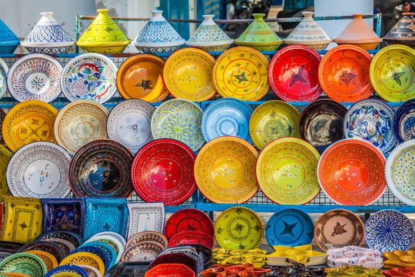Steingut auf dem Markt, djerba, tunesien — Stockfoto