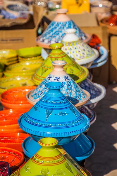 Tajines en el mercado, Marrakech, Marruecos — Foto de Stock