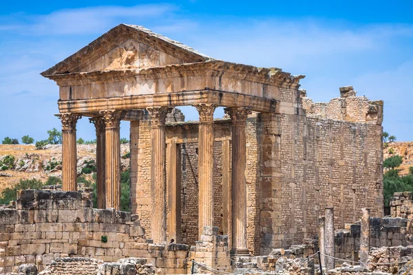 Dougga, římské ruiny: Světového dědictví UNESCO v Tunisku — Stock fotografie