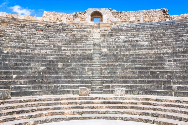 Reste der römischen Stadt Dougga mit der Hauptstadt Tunis — Stockfoto