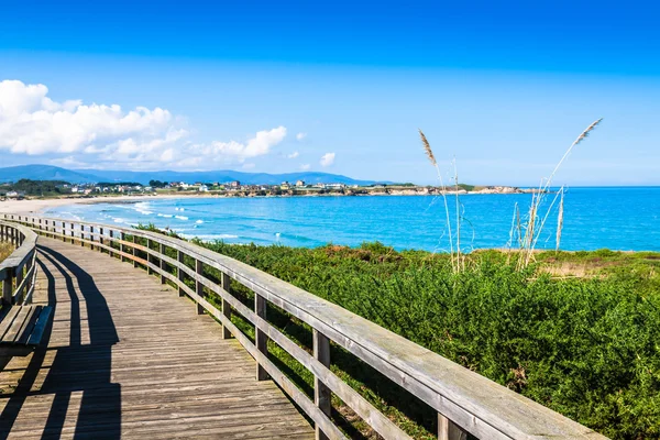 Plaża las catedrales lub catedrais, ribadeo, Galicja, Hiszpania — Zdjęcie stockowe