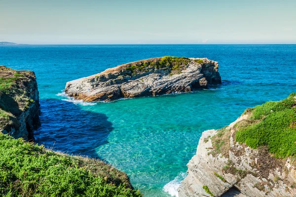 Berühmtes spanisches Reiseziel, Strand der Kathedralen (playa de las cated — Stockfoto