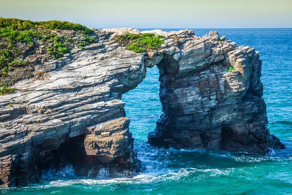 Bekende Spaanse bestemming, kathedralen strand (playa de las cated — Stockfoto