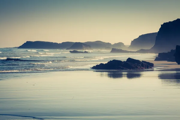 Praia de Las Catedrales, na Galiza, Espanha. Paradise Beach em Ribade — Fotografia de Stock