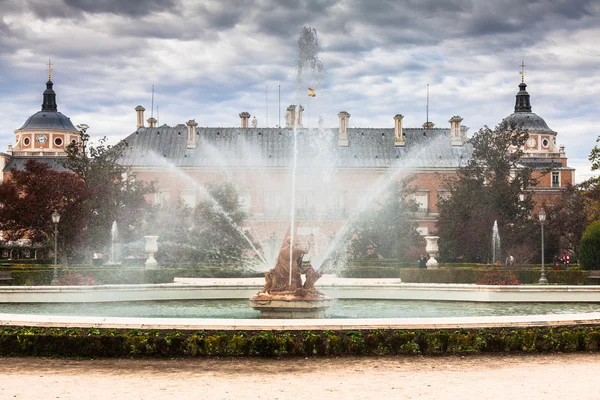 Diana myt. Dekorativa fontäner av slottet i Aranjuez, Madrid — Stockfoto