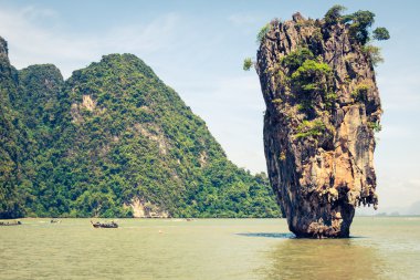James Bond Adası, Tayland'daki Phang Nga Körfezi kayada Tapu Ko