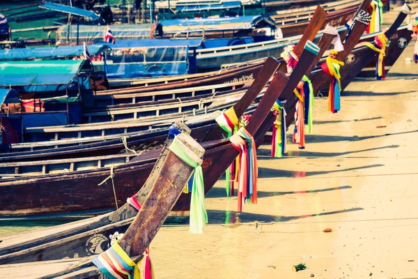 Traditionelles thailändisches Langschwanzboot — Stockfoto