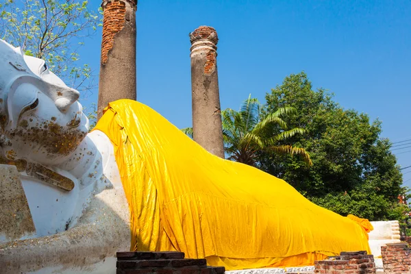 Buddha sdraiato, Wat Yai Chai Mongkol, Ayutthaya, Thailandia . — Foto Stock