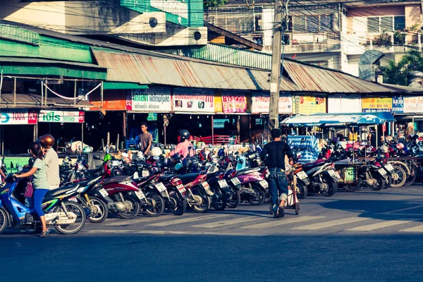 Park, Phuket, Tayland, 8 Aralık, 2013:Many motorbikikes — Stok fotoğraf