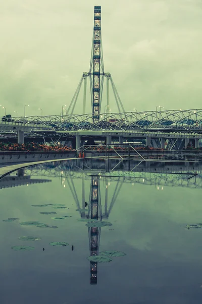 Singapore Flyer - самое большое колесо обозрения в мире . — стоковое фото