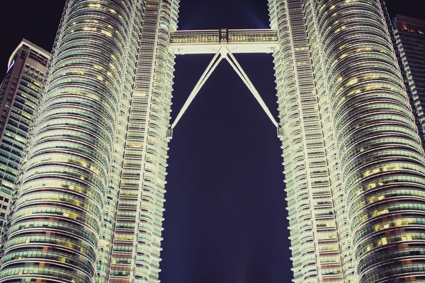 Kuala Lumpur,Malaysia,December 19,2013:The Petronas Towers in Ku — Stock Photo, Image