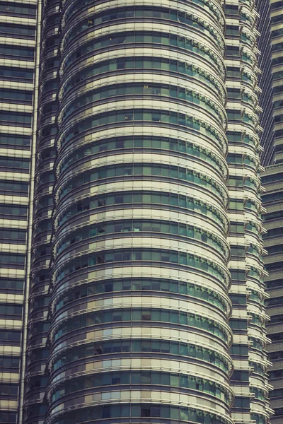 Kuala Lumpur, Malaysia, December 18, 2013:Petronas Twin Towers, Kua — Stockfoto