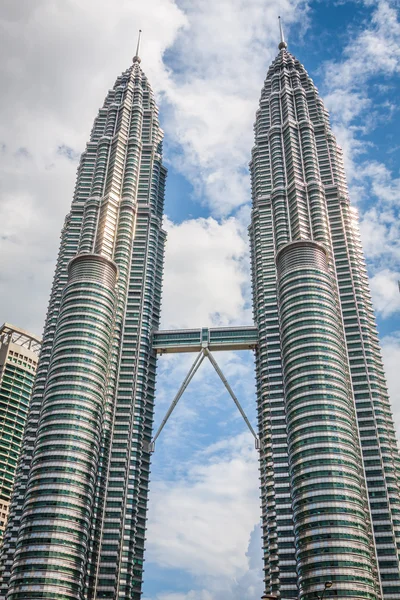 Kuala Lumpur, Malásia, dezembro 18,2013: Petronas Twin Towers, Kua — Fotografia de Stock