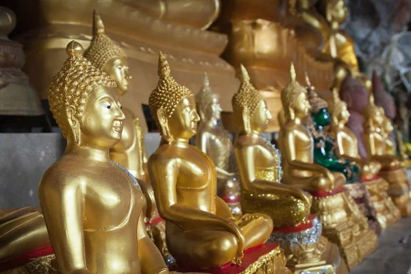 Vista de la estatua de buddha en Tailandia — Foto de Stock