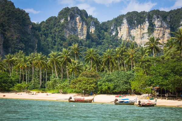 Egzotyczne Ao Nang Beach, Prowincja Krabi, Tajlandia — Zdjęcie stockowe