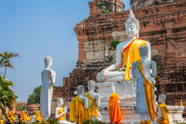 Ancient Buddha statue at Wat Yai Chaimongkol in the historical c — Stock Photo, Image