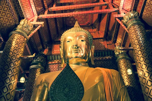 Główny obraz Buddy, Wat Phanan Choeng w Ayutthaya. — Zdjęcie stockowe