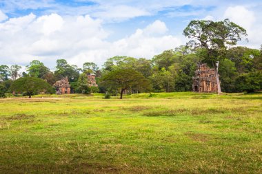 Angkor Thom önünde An içinde filler Teras bahçeleri