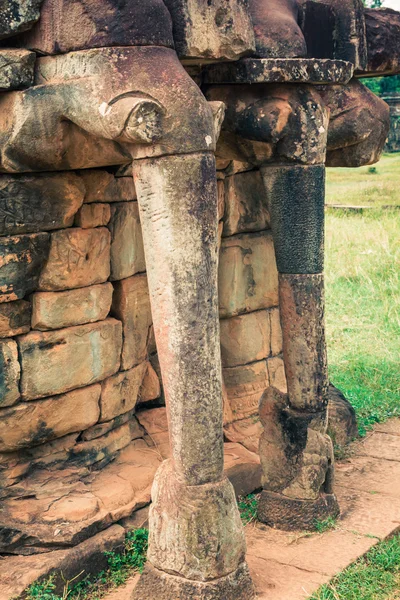 Terras van de olifanten, angkor thom, siem reap, Cambodja — Stockfoto