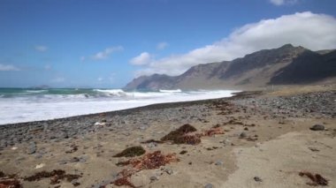 İspanya Kanarya Adaları Lanzarote Famara Beach - popüler sörf beach