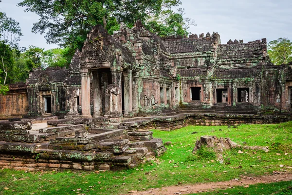 Ruiny świątyni Khan Pra w Angkor Thom Kambodży — Zdjęcie stockowe