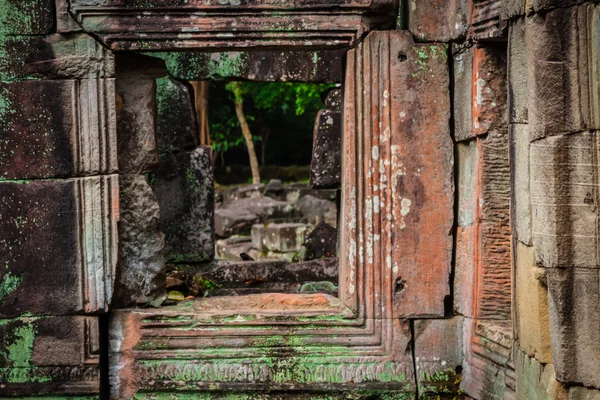 Pra Khan templomot a kambodzsai Angkor Thom romjai — Stock Fotó
