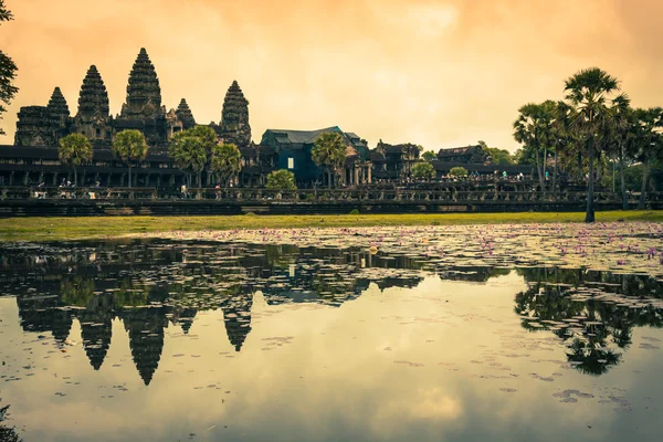 Angkor wat templo, siem cosechar, cambodia. — Foto de Stock