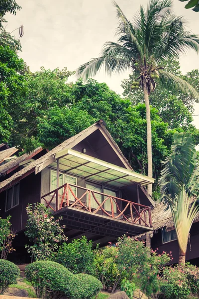 Bir lüks resort Phi Phi Island, tropikal bir Tayland ada — Stok fotoğraf