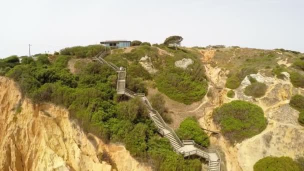 항공 영상 라고스, 폰 다 Piedade, Algarve, 포르투갈 — 비디오