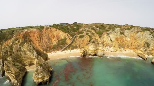 Havadan görüntüleri Lagos, Ponta da Piedade, Algarve, Portekiz — Stok video