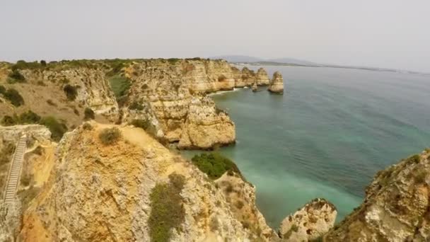 Havadan görüntüleri Lagos, Ponta da Piedade, Algarve, Portekiz — Stok video