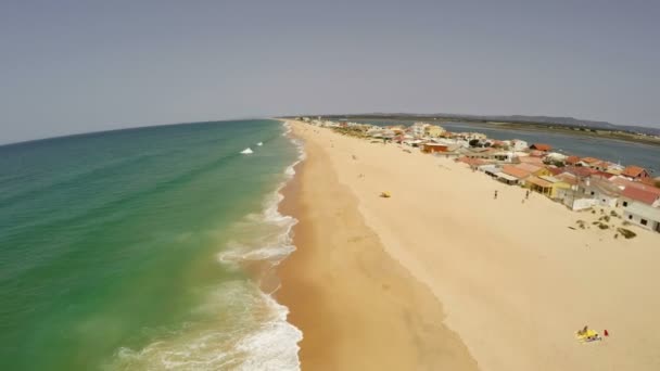 Luchtfoto beeldmateriaal strand van Faro, Algarve — Stockvideo
