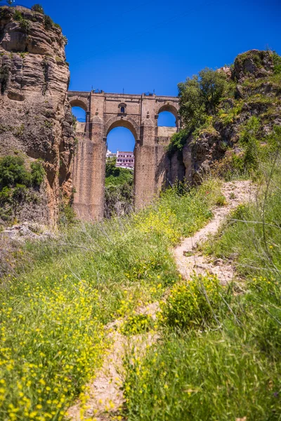 Brücke von Ronda, eines der berühmtesten weißen Dörfer Malagas — Stockfoto