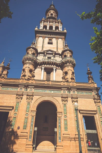 The Giralda, bell tower of the Cathedral of Seville in Seville, — Stock Photo, Image