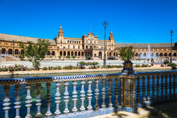 Озил Plaza de Espana, Севилья, Испания — стоковое фото