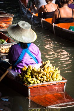 Damnoen Saduak yüzen Pazar Ratchaburi yakın Bangkok, Thail içinde