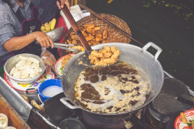 Bangkok, Tayland için geleneksel yüzen pazarı