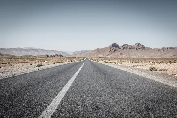 Desert road in Morocco — Stock Photo, Image