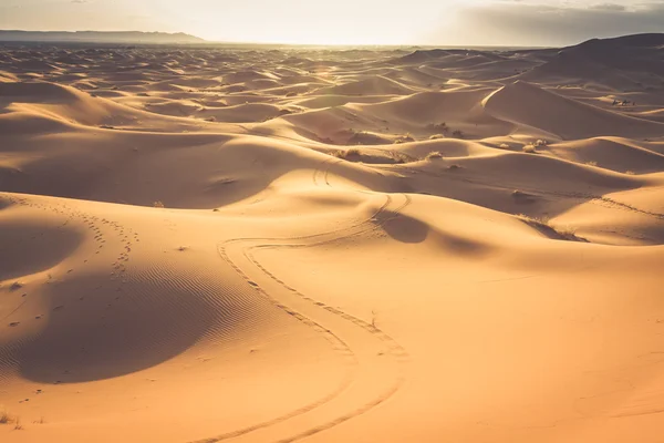 Dune di sabbia nel deserto del Sahara, Merzouga, Marocco — Foto Stock