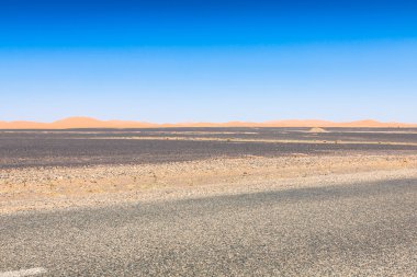 Dune yakınındaki Merzouga Fas Erg African adlı çöl.
