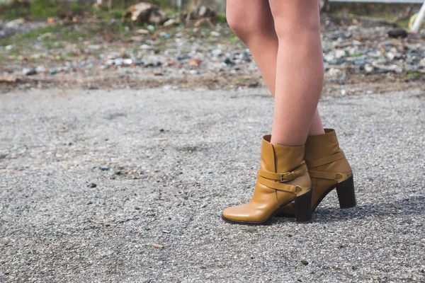 Detail van schoenen buiten Gucci modeshow bouwen voor Milaan Wo — Stockfoto