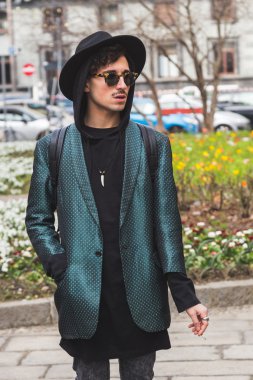 Milan Kadın Moda için Anteprima defile dışında Insanlar 